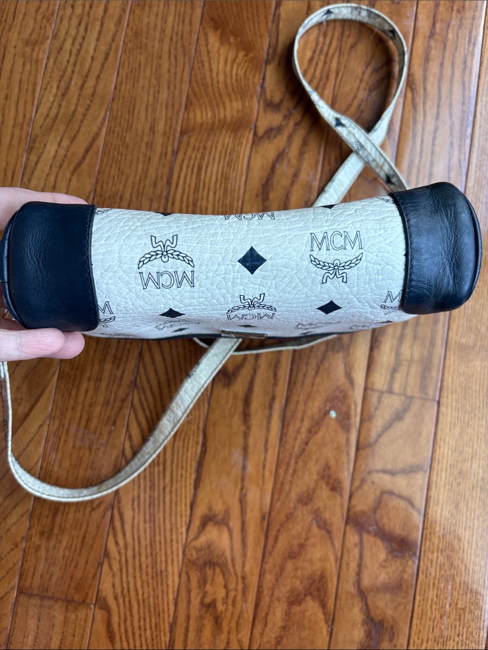 🔥RARE Vintage MCM Michael Cromer Era Golf Collection White Visetos Crossbody Bag - Picture 7 of 16